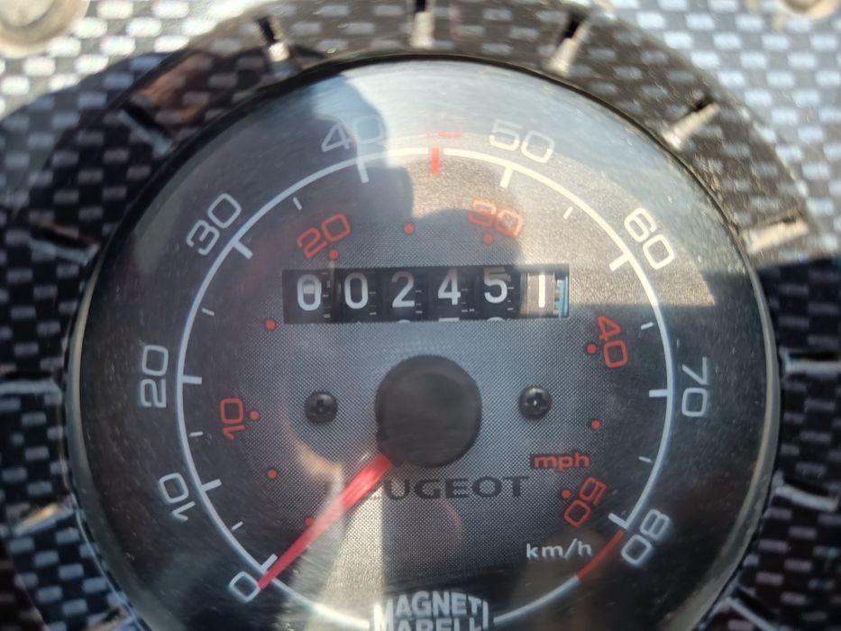 Vând scuter Peugeot jet force 49 CC.