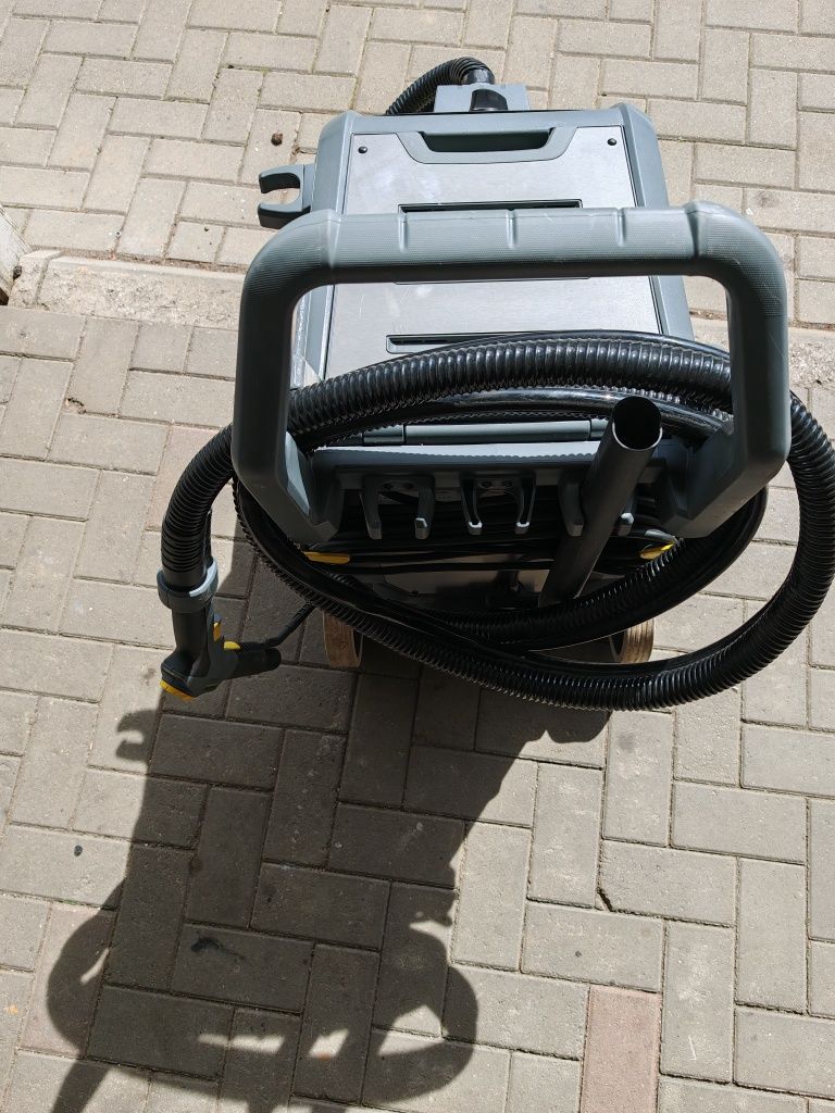 Aparat profesional de curatat cu aburi Karcher SGV 8/5 *EU, 8 bar, 340