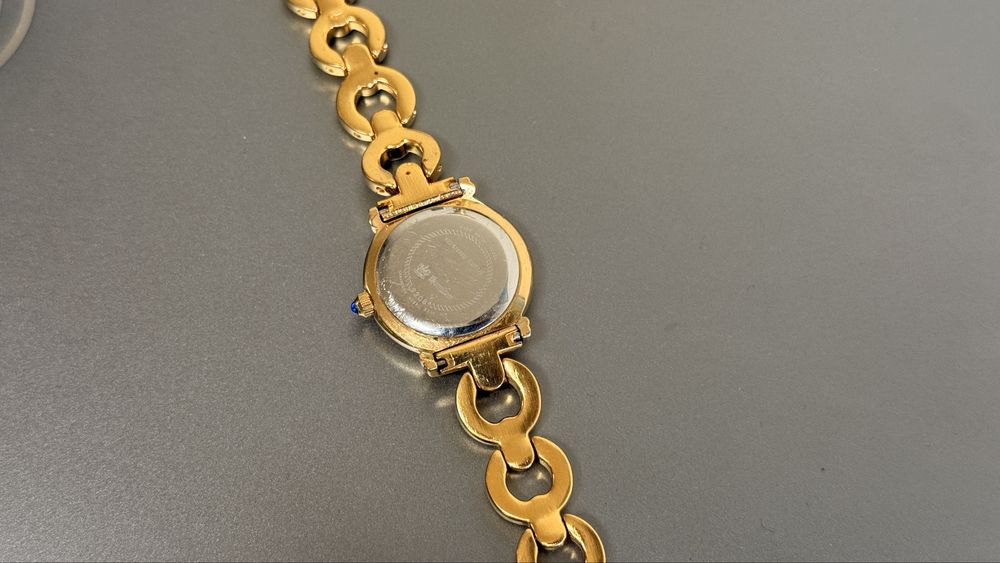 Hamilton dama quartz superb