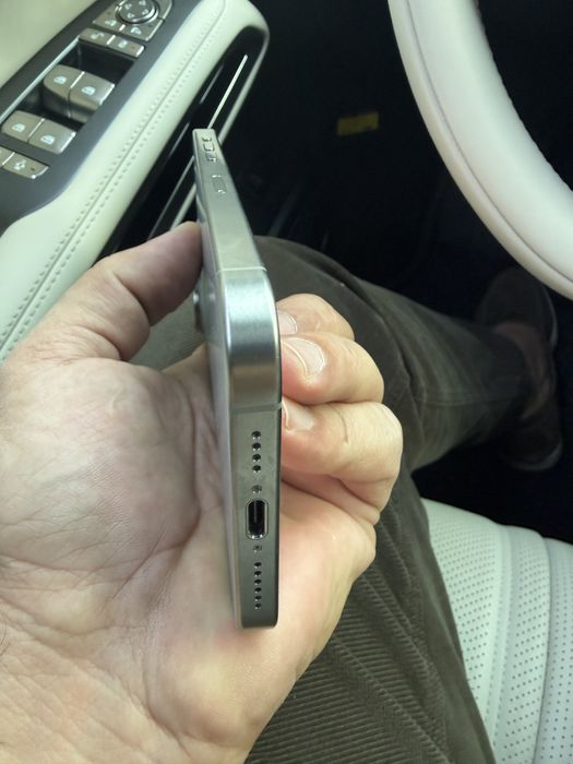 Продается Айфон 15 про макс 256