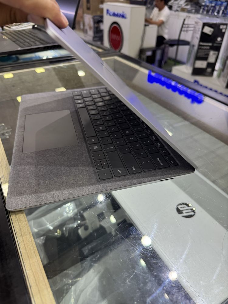 Surface laptop 1867 Core i5-1035G7 DDR4 8GB SSD NVMe 256 14’ IPS 2K TS