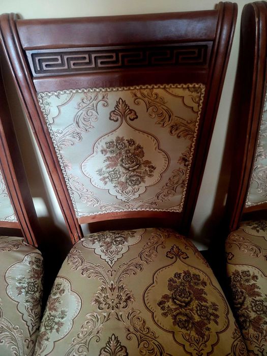 Стулья дерево почти новые 12шт срочно цена за каждый