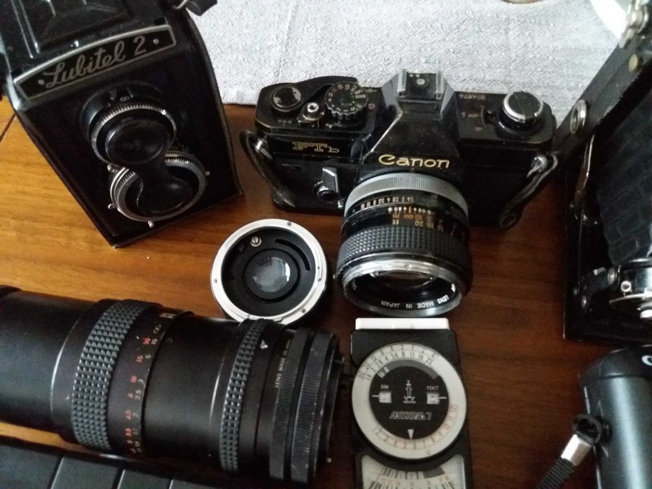 5 Aparate Foto clasice ORIGINALE pt. role 35mm film cu accesorii