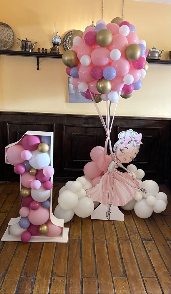 Aranjament cu baloane balerina, decor baloane, baloane eveniment