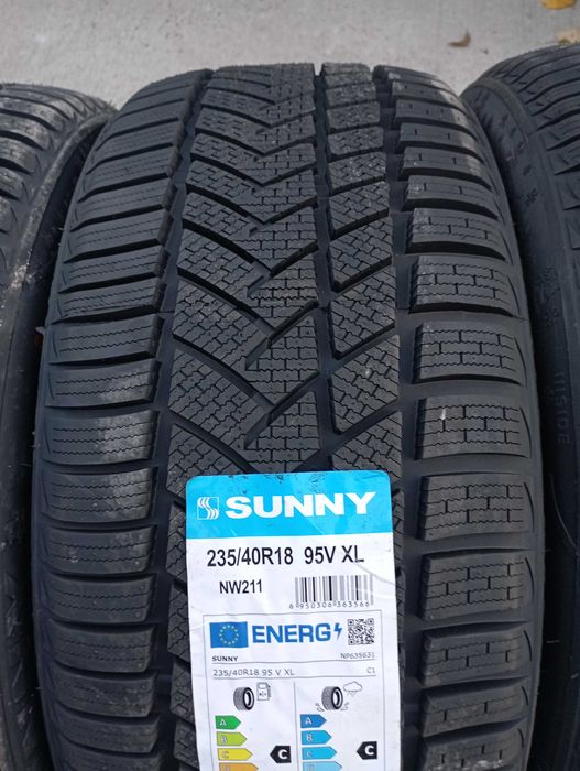 Anvelope Sunny 235/40/18 Noi De Iarna