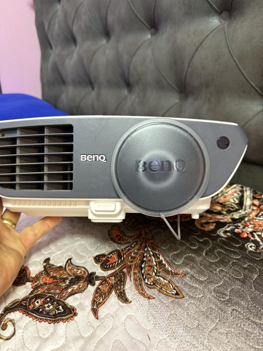 Videoproiector BenQ in stare impecabila