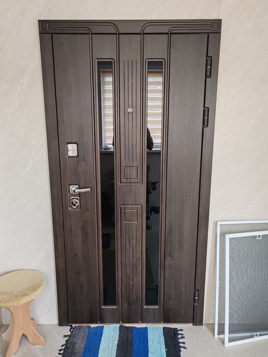 Продам дверь входную новую в упаковке