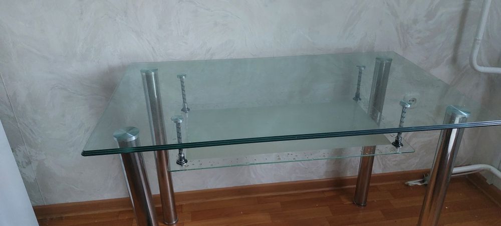 Стол стеклянный б/у