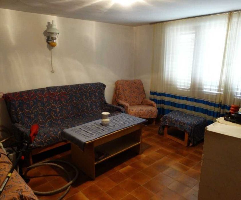 Продавам вила с.Мухово