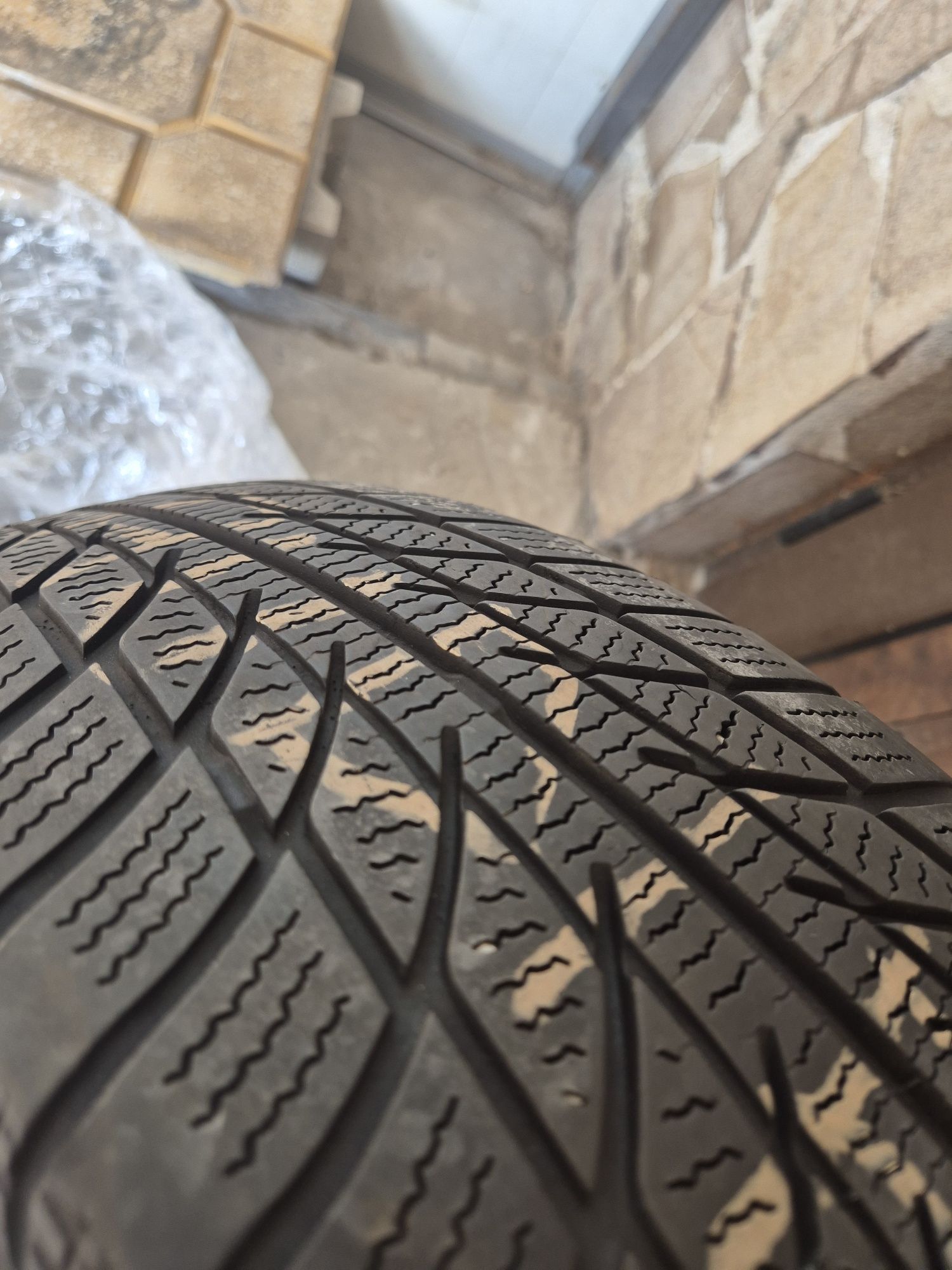4 бр. Зимни гуми Dunlop 205/60/15