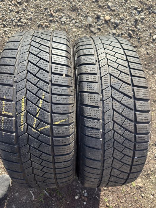 Set  anvelope 205 55 r16 continental de iarna runflat