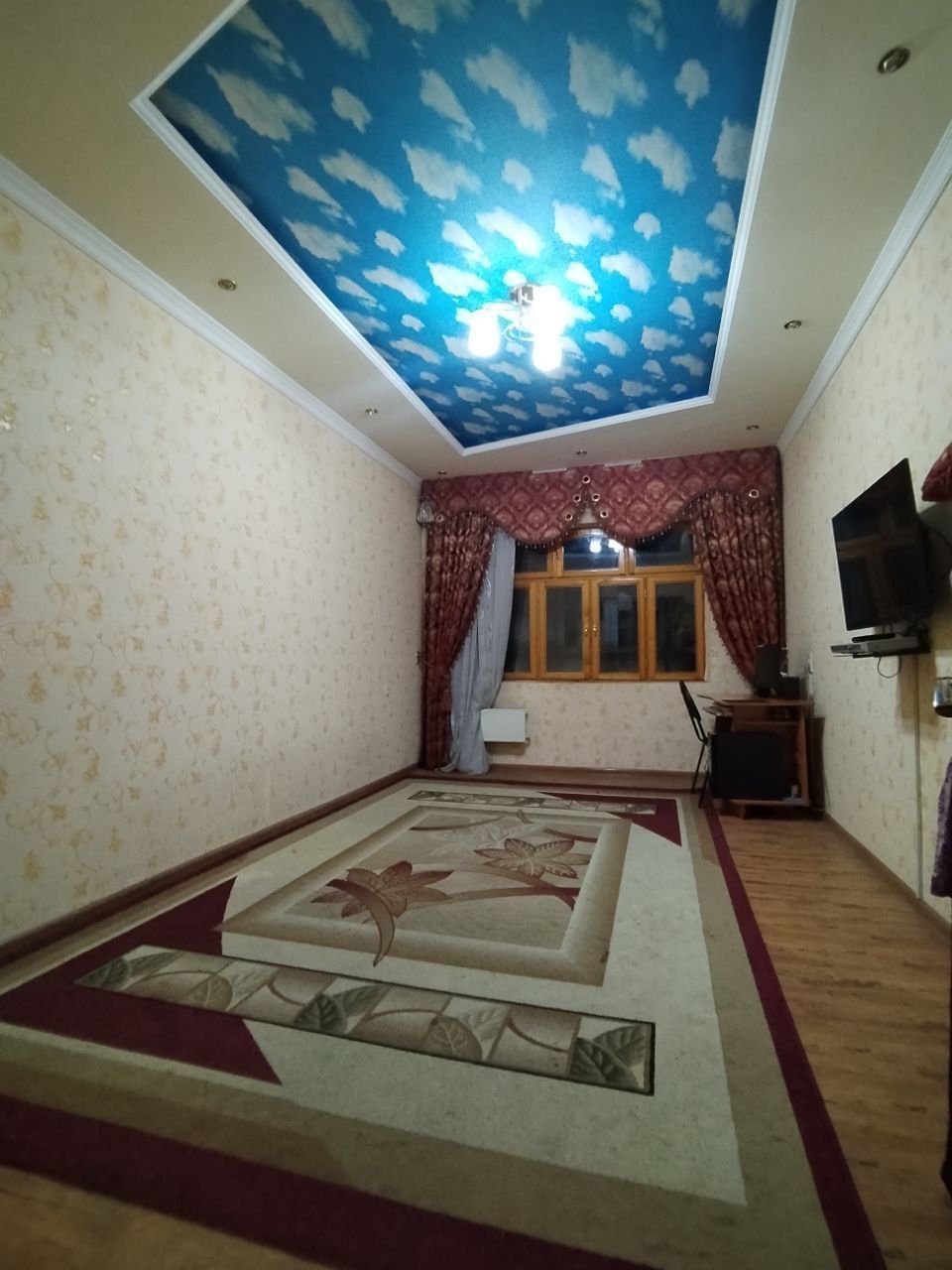 Продается 3/4/5 квартира Ахмад Югнаки.