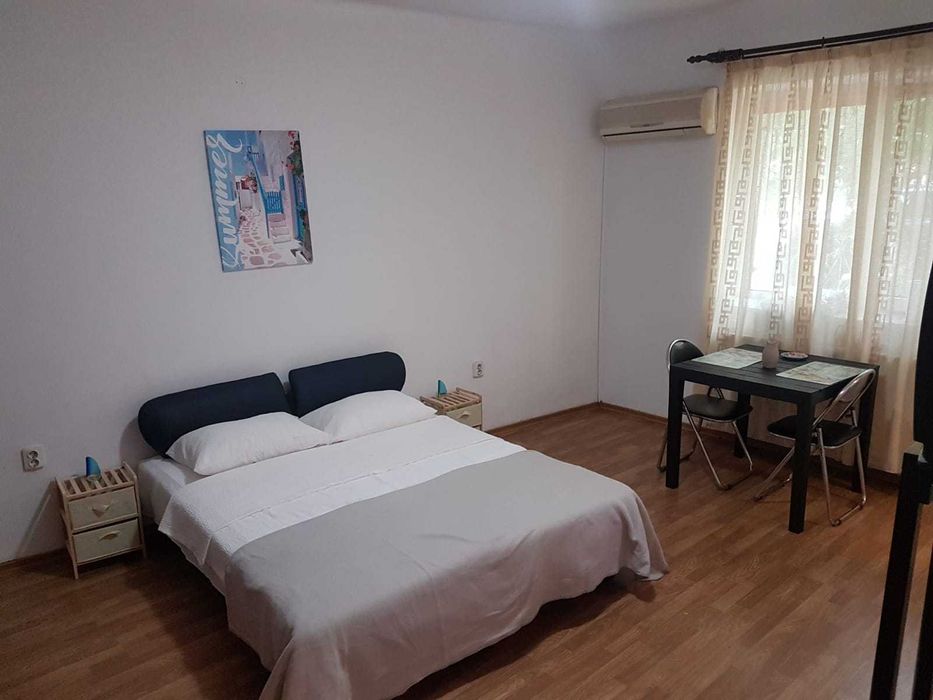 vand garsoniera la parter zona capitol