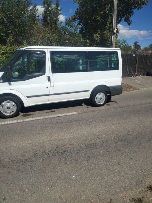 Vând Ford transit 8+1  cu Ac funcțional
