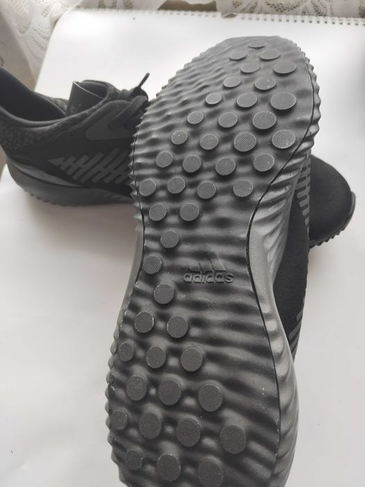 Маратонки Adidas. Чисто нови