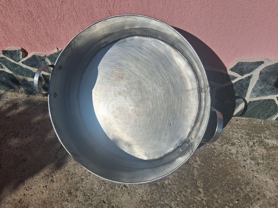 Продавам тава за лютеница