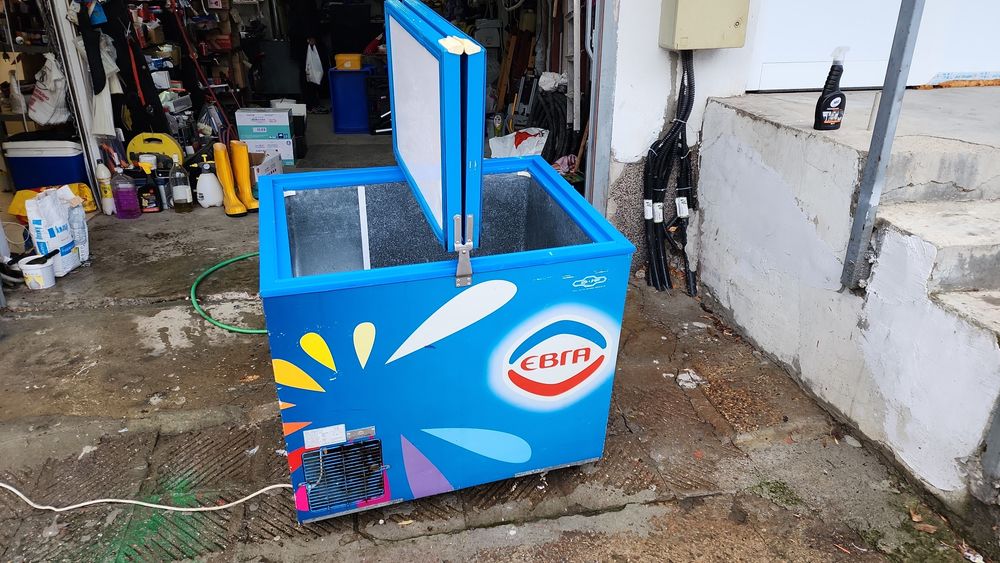 Малък фризер отличен