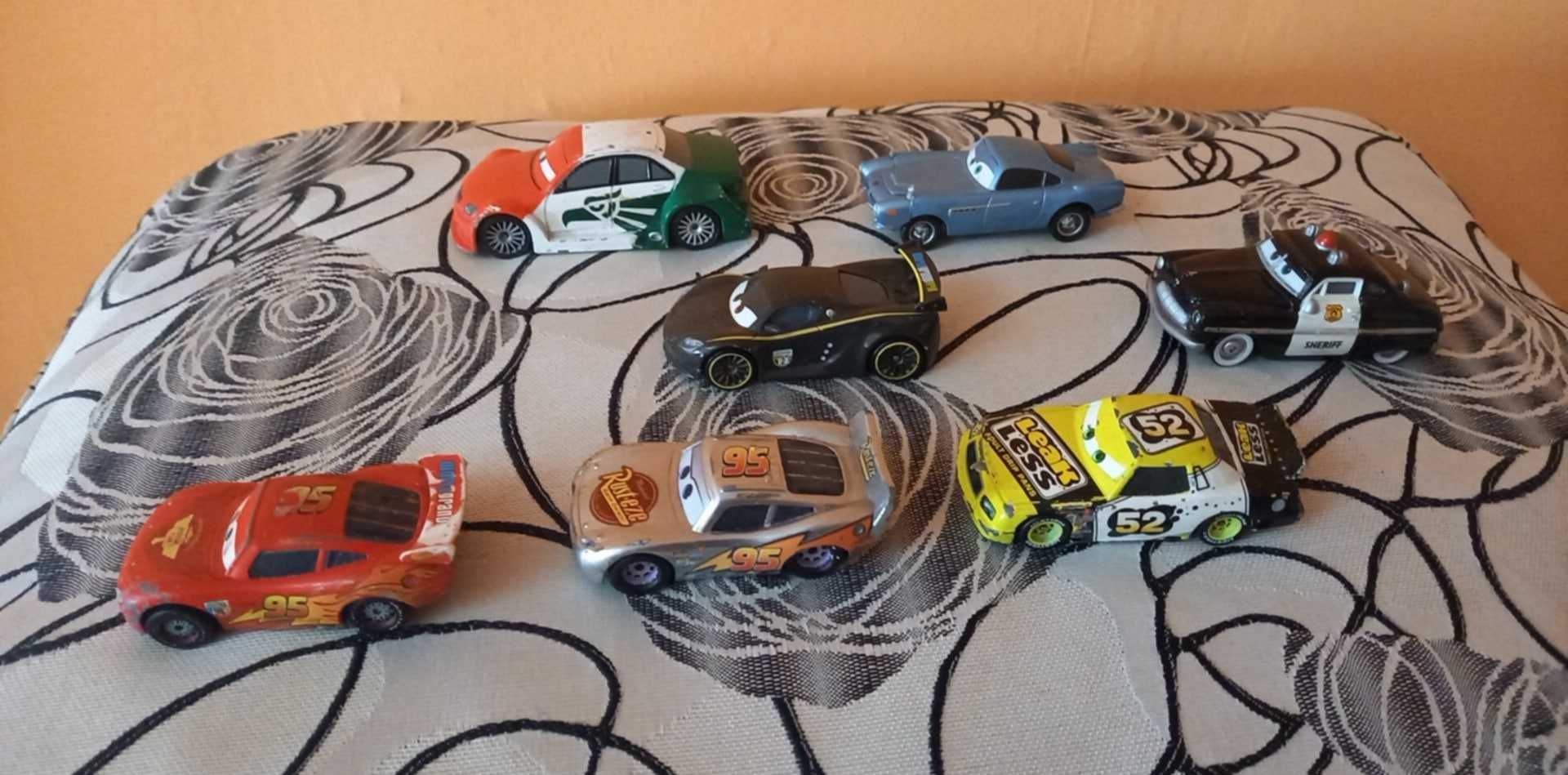 Оригинални, метални колички от серията McQueen.