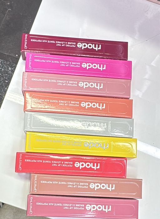 Червило на Rhode