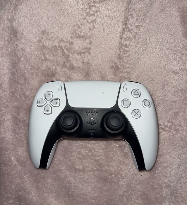 Vand sau chimb PS 5 Slim Digital Edition 1TB cu Xbox Series X