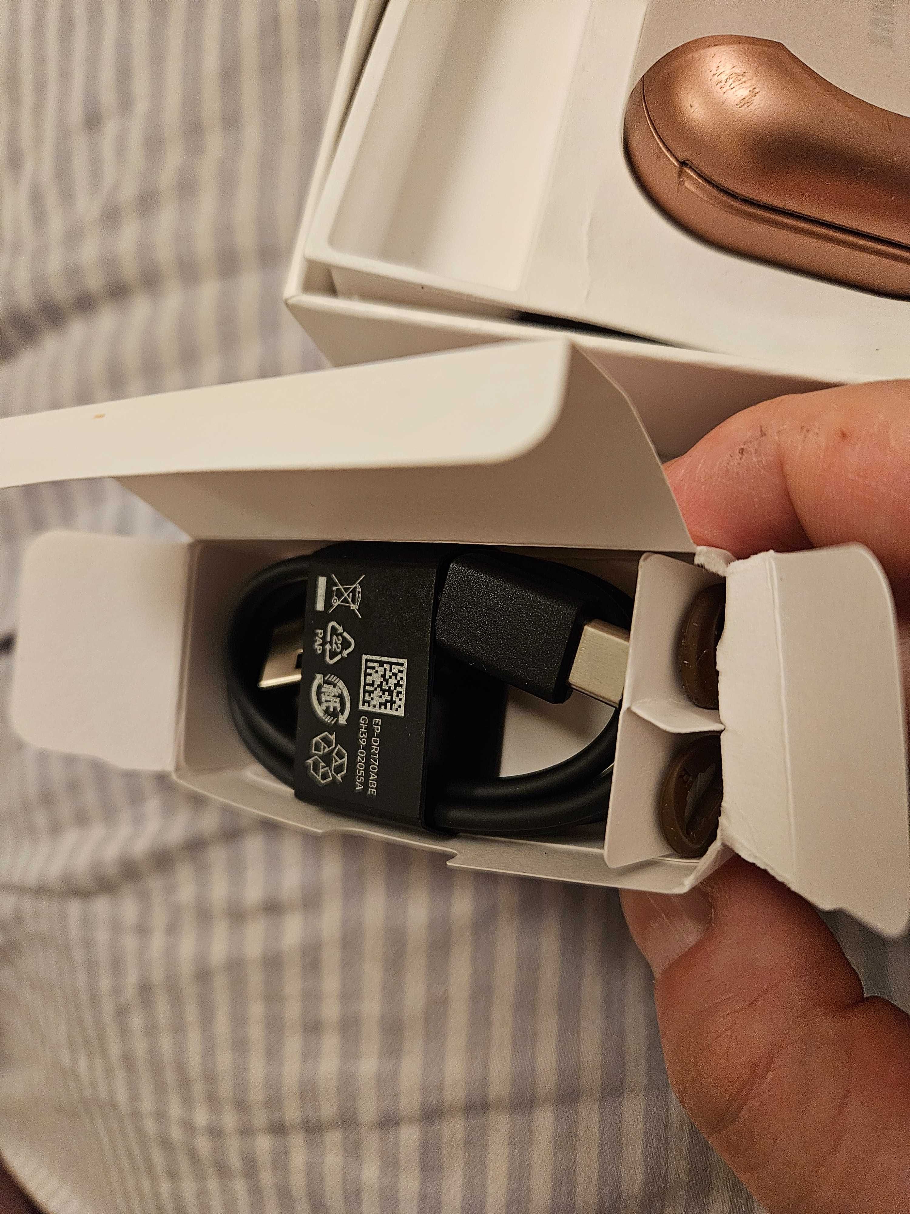 Слушалки airbuds