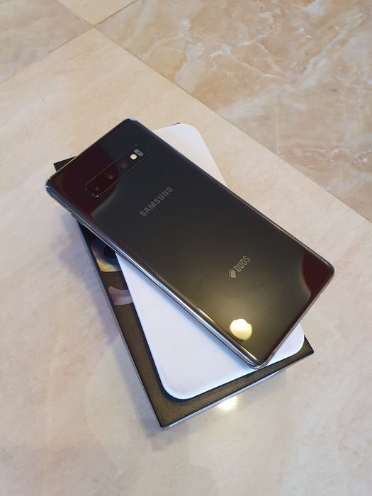 Vând Samsung Galaxy S10 Plus Ca Nou