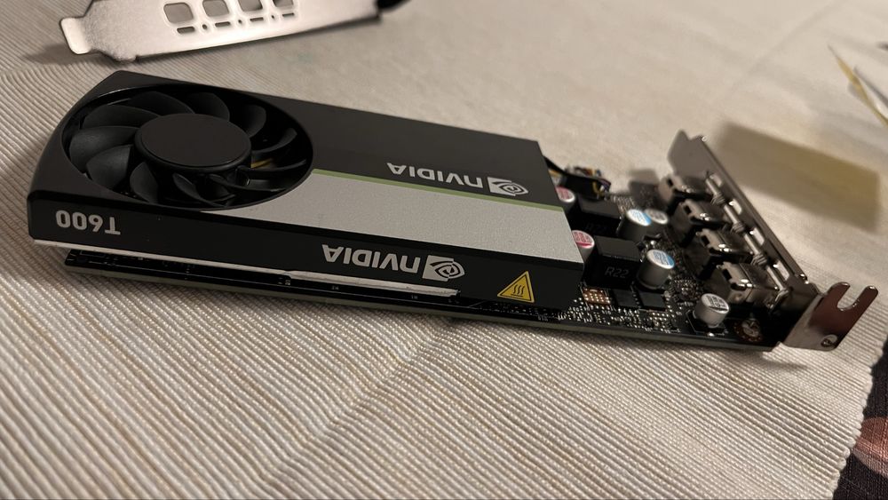 Placa video Quadro T600