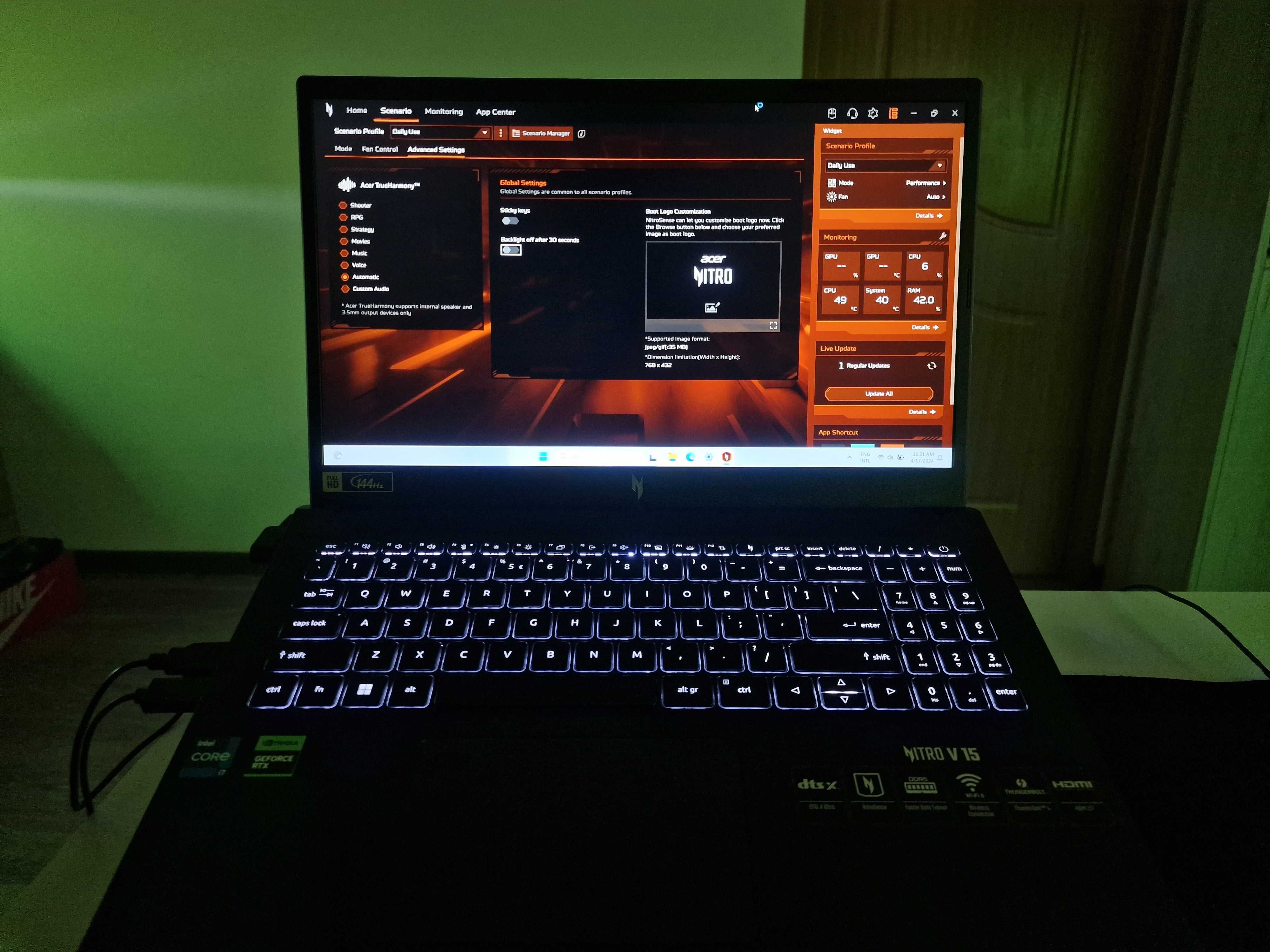 Laptop Gaming Acer Nitro V 15 I7-13620H, garantie