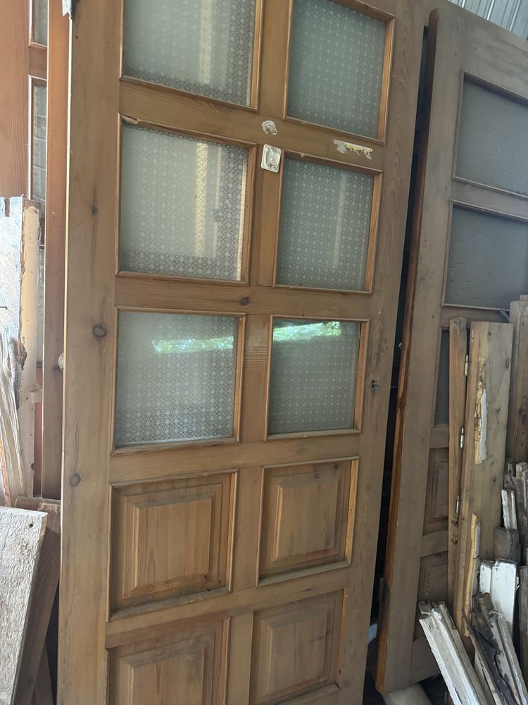 Настоящие деревянные двери