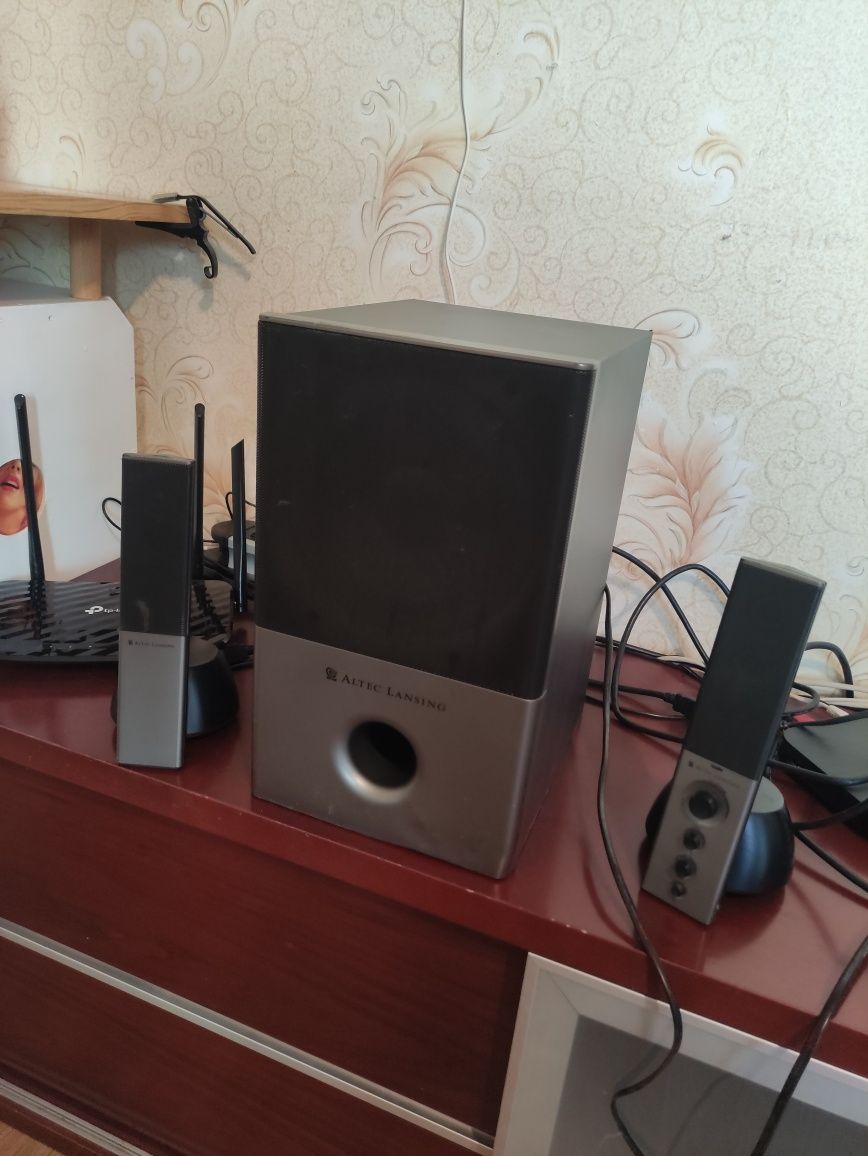Altec Lansing колони