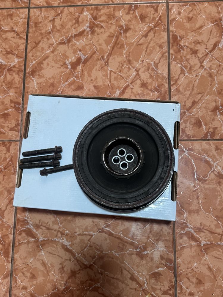 Fulie arbore vibrochen Bmw  e90 316d  facelift 115 cp