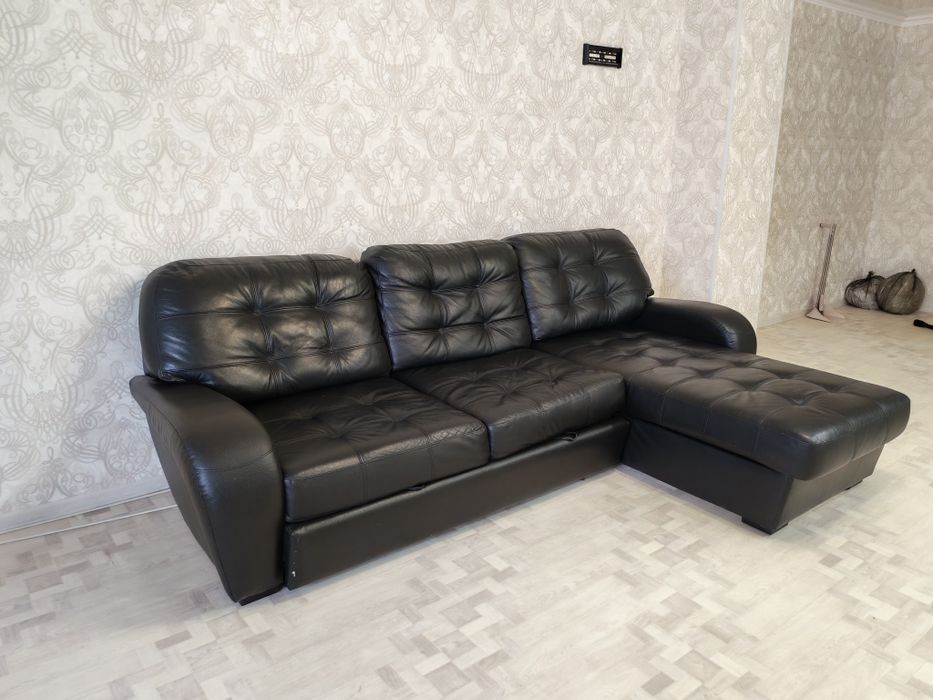 Срочно продав диван кожаный