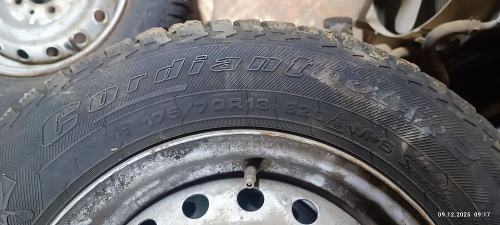 Продам зимнюю резину