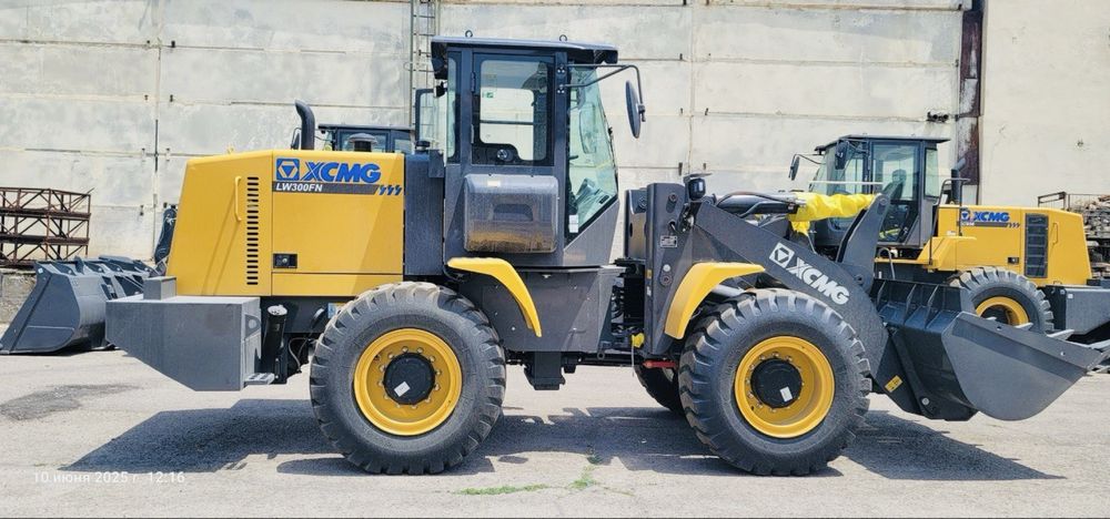 Погрузчик XCMG LW300FN