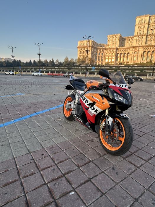 Honda RR 1000 - SC 57