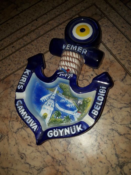 Сувенир. Пепельница новая. Хороший подарок.