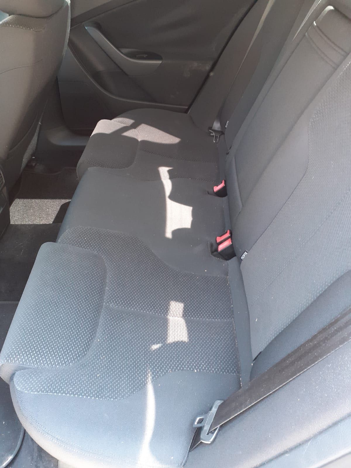 Vând Volkswagen Passat