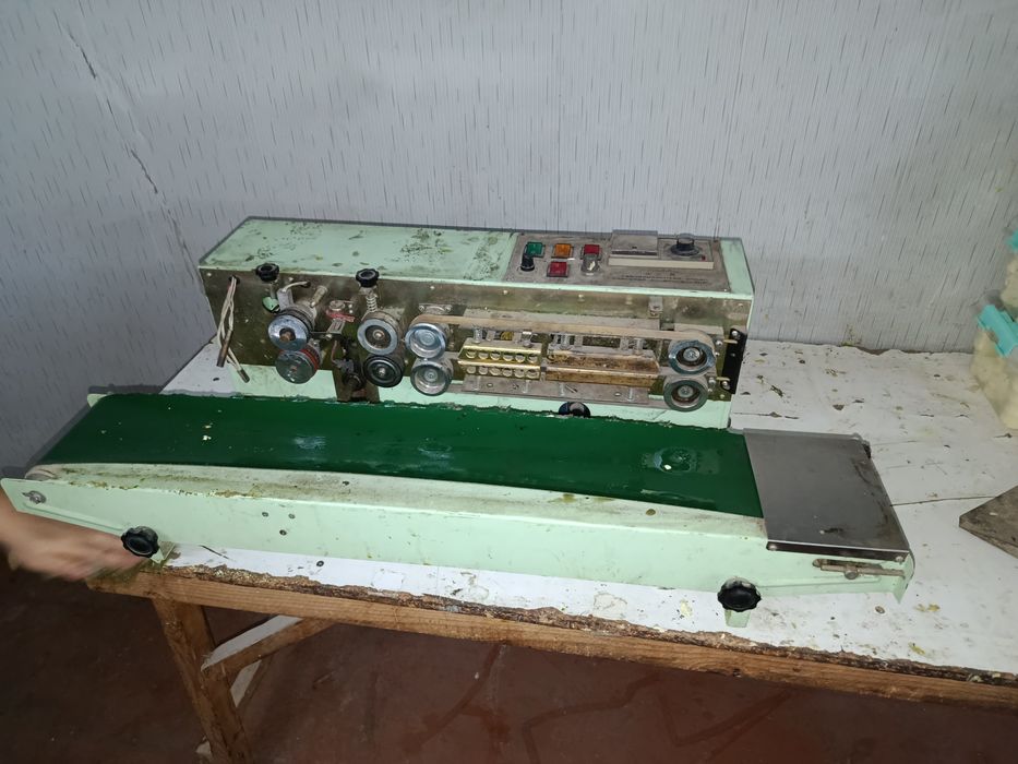 Upakovka aparati Lentali qadoqlash uskunasi Ленточный упаковочный аппа