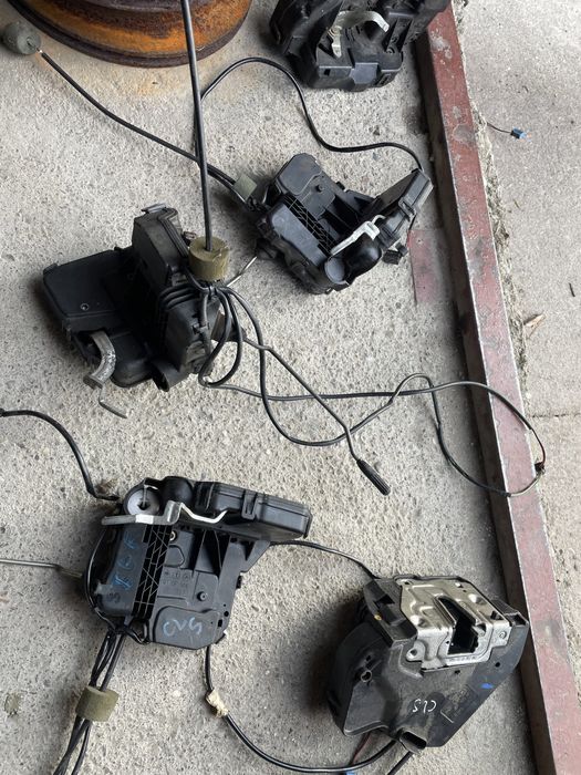 Broasca usa Mercedes cls w219 stanga / dreapta fata / spate