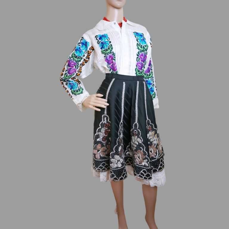 Costum popular din Banat , costum popular autentic vechi S-M