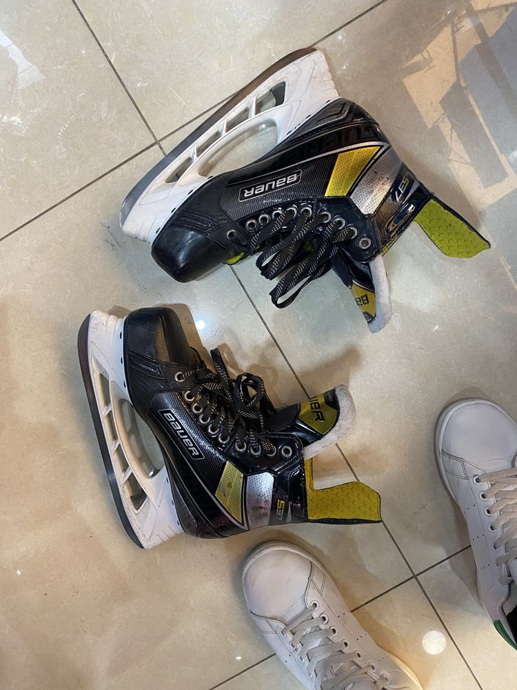продаю коньки Supreme bauer s37