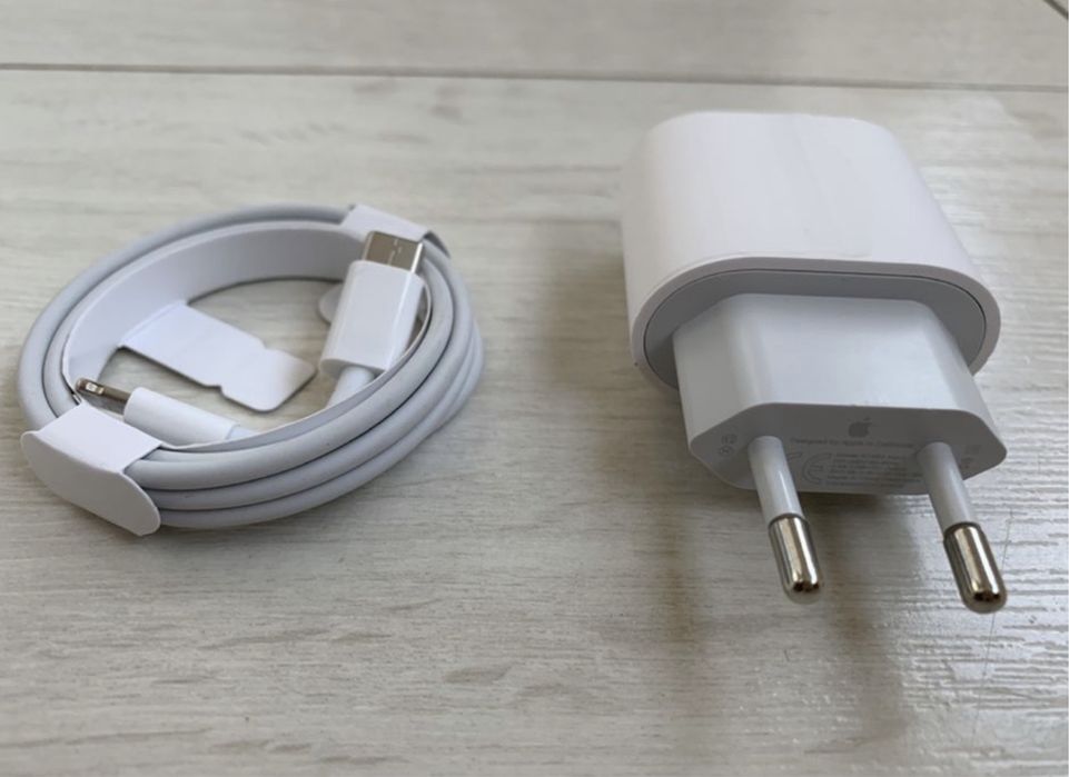 Compatibil Iphone 12/13/14/15/16 Incarcator Fast 20W + Cablu Type C