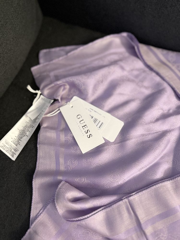 Шал Guess - виолетов