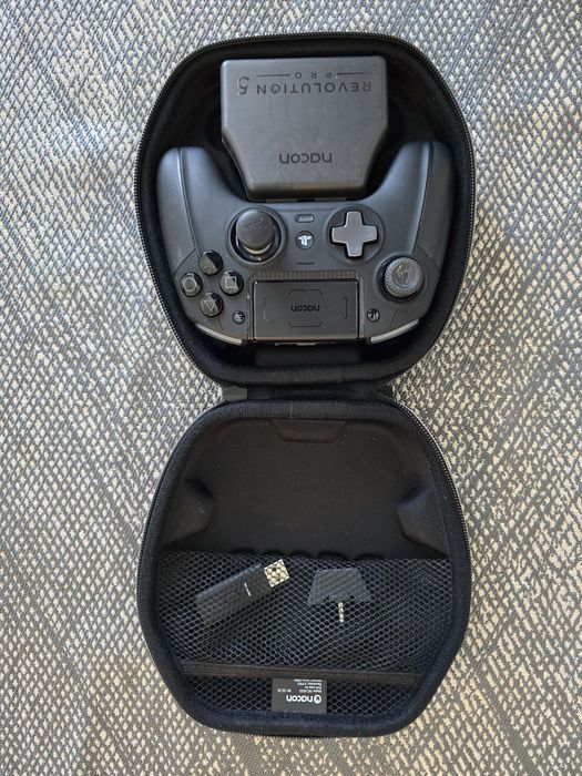 Nacon Revolution 5 PRO