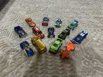 Продам колекционные машинки hot wheels.