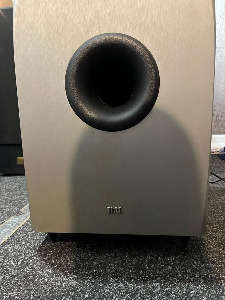 Vând subwoofer Elac Sub 50 ESP