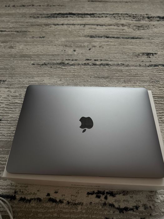 MacBook Air 2020 1.1 GHz Quad-Core Intel Core i5