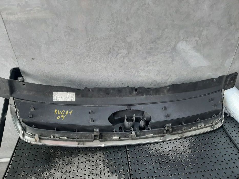Grila bara fata ford kuga 1 8v41-r7081-a