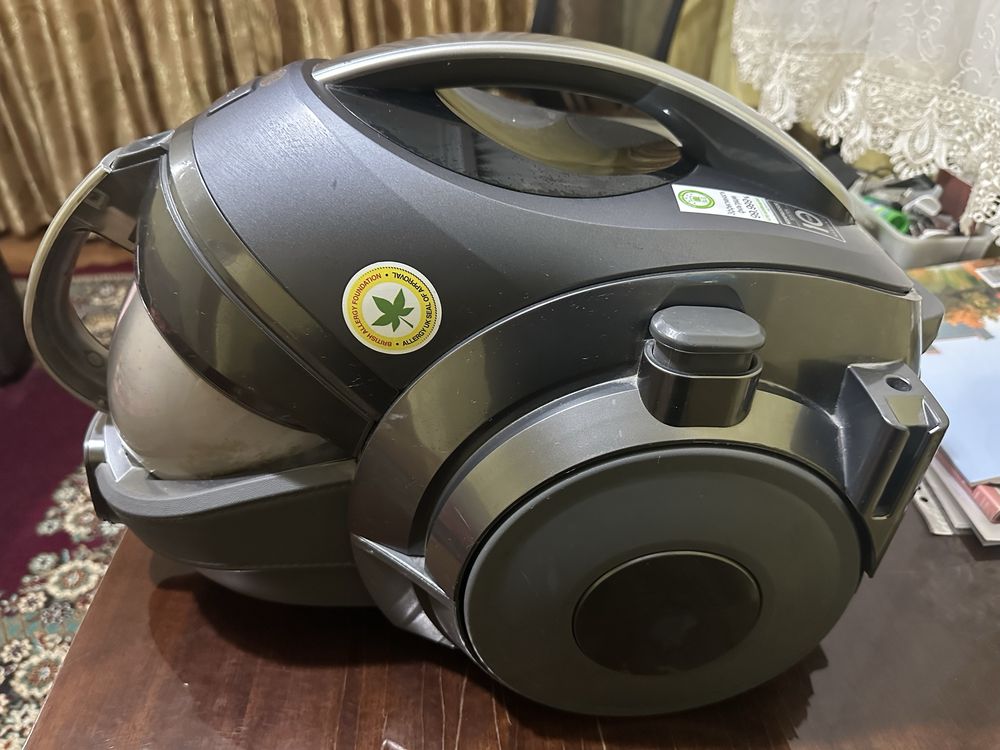 Пылесос LG Kompressor