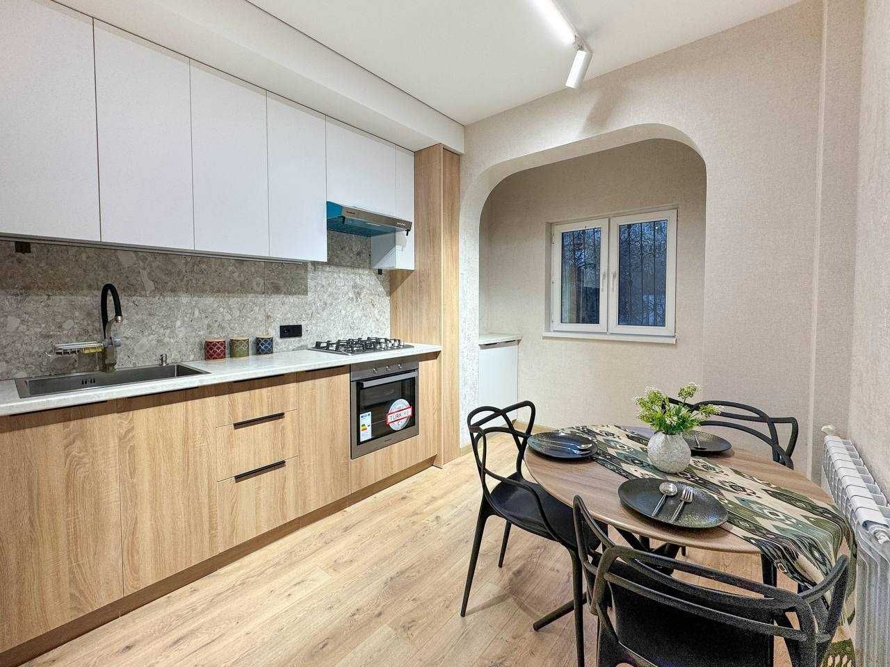 Гостиница Россия кафе B&B Ш.Руставели евро 2х ком